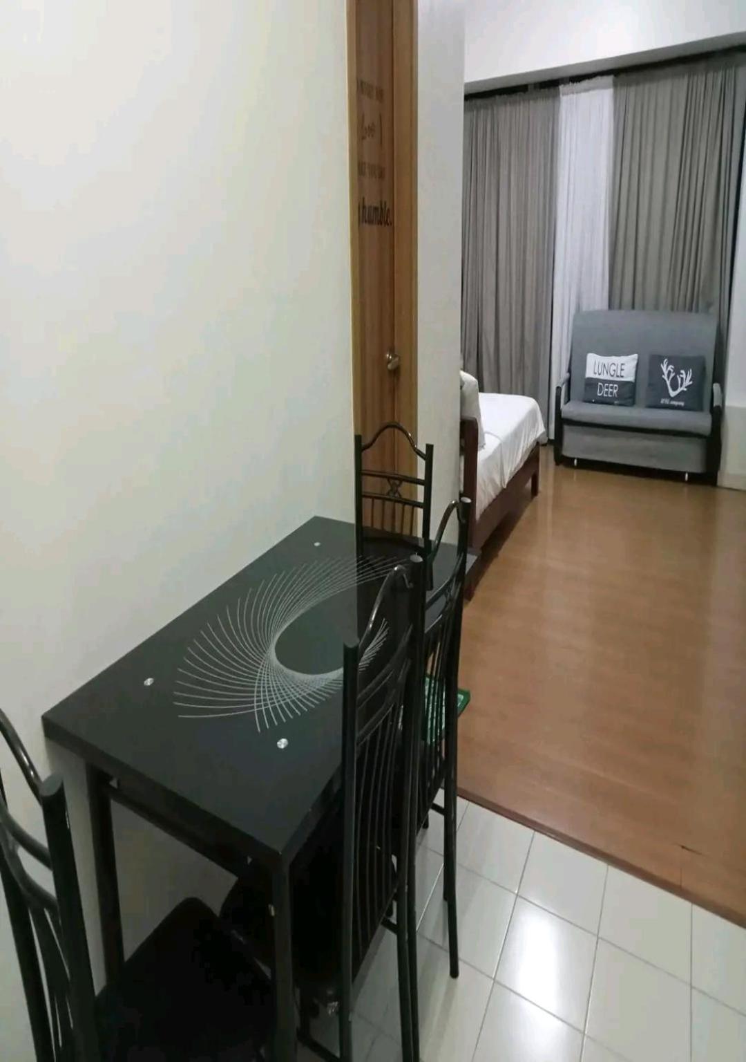 Johnstay Manila Exteriör bild